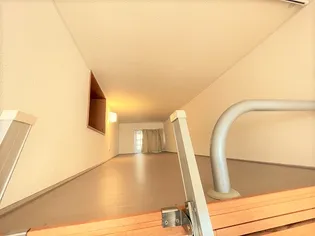 レオパレス小枝【104号室】の居間