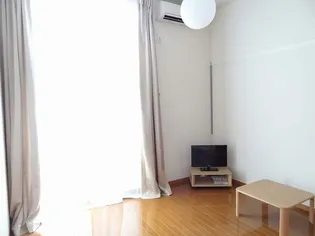 レオパレス小枝【203号室】の居間