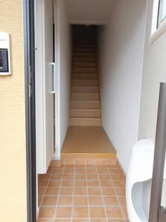 エルミタージュ【2階】の玄関