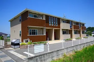 クイーンズ【1階】の外観