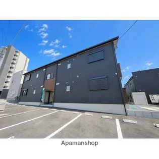 セブンピース【2階】の外観