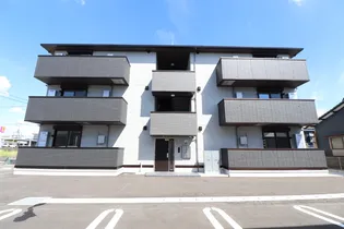 ザ スターリング新外【3階】の外観