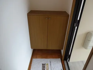 プレジール松岡 A棟【2階】の玄関