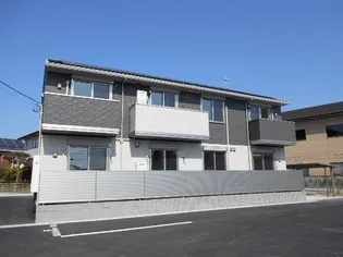 FULL BLISS INTO BLISS INTO BLIS【1階】の外観