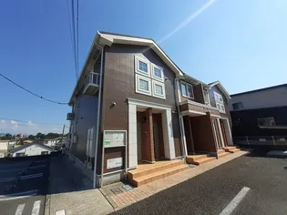 パインヒルズB【1階】の外観