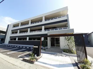 アルバス ファースト【1階】の外観