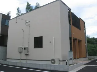 テール・フェルティール E【1階】の外観