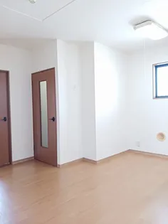 ウィステリア【2階】の居間