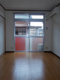 グランドハイツササハラ【2階】の居間