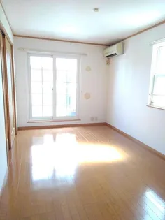 ルミエール参番館【203号室】の居間