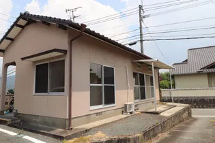 熊本県山鹿市鹿校通4丁目【一戸建】の外観