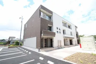 アヴニール【1階】の外観