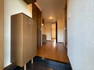 MAISONCOMFORCE【1階】の玄関