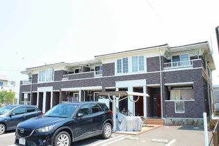 SHINY【1階】の外観