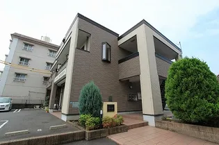 エレガント由布【2階】の外観