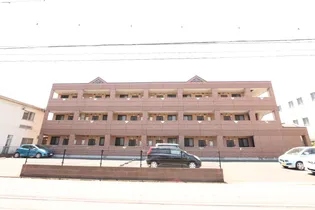 サングリーンズ【3階】の外観