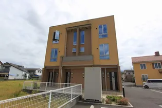 ブリエ・ヴェルジェC【102号室】の外観