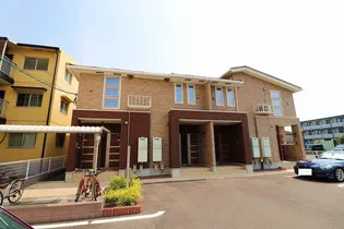 サクラ リアの画像