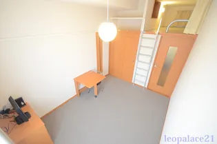 レオパレス福丸Ⅰ【2階】の居間