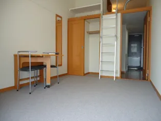 レオパレス福丸Ⅰ【2階】の居間