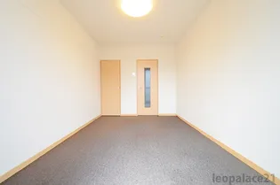 レオパレス別府Ⅱ【1階】の居間