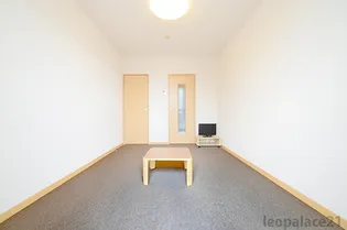 レオパレス別府Ⅱ【3階】の居間