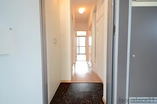 レオパレス別府Ⅱ【3階】の玄関