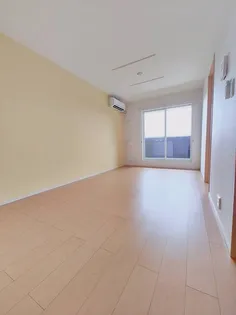 ソレアードⅢ【2階】の居間