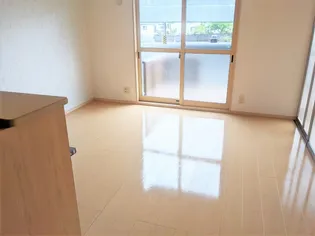 コンフォール鶴見III B【1階】の居間