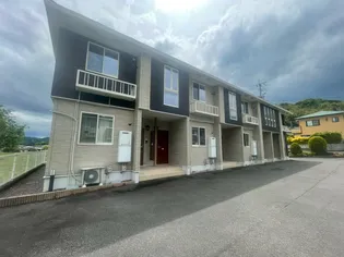 ベルメゾン由布 B【1階】の外観