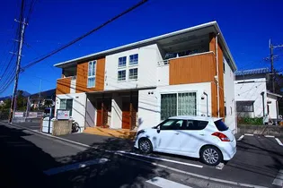 プリヴィラ【2階】の外観