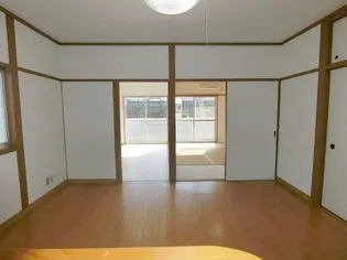 ロイヤルハイツ【205号室】の内装