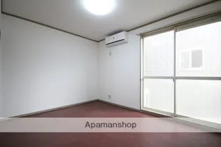 クレストコート A棟【108号室】の居間