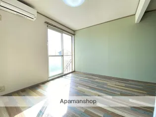 クレストコート A棟【202号室】の居間