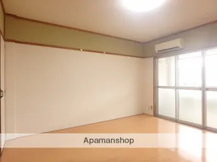 コーポホープ【102号室】の居間