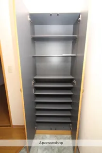 パークサイドひえだ【1階】の内装