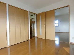 パークサイドひえだ【2階】の内装