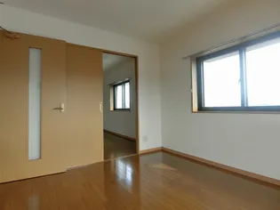 パークサイドひえだ【2階】の内装