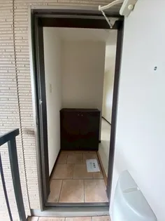 アッシュヒルズⅡ【203号室】の玄関