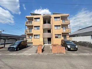 アットフィールド【2階】の外観