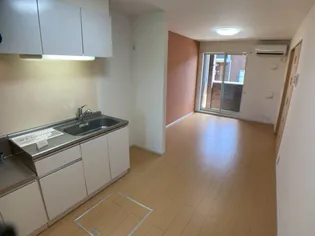 ゴールド・リッチ平江・Ⅰ【1階】の居間