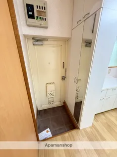 第1年見マンション【1階】の内装