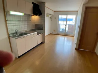 ツイングレイス B【2階】の居間