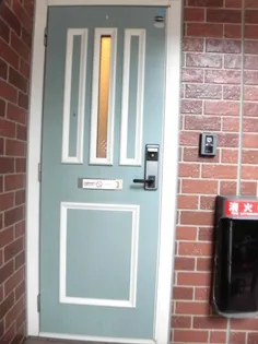 TKIフラット B棟【1階】の玄関