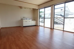 ひまわりコーポⅡ【201号室】の居間