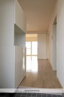 ナガトモコーポ【405号室】の玄関