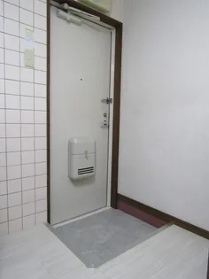 レジデンスカーム【201号室】の玄関