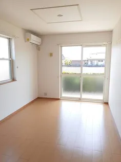 ソレイユ ヴィラ【1階】の居間