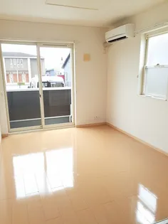 ヴィラ プリムローズ B棟【1階】の居間