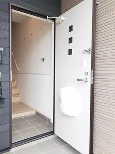 ハニーサックル Ⅰ【2階】の玄関